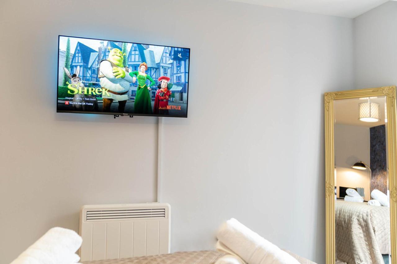 Apartment Maevela - Ultra High-end New Build ✪ Centre, Digbeth ✓ With Juliet Balcony - Rooftop Terrace - Ps4 & Smart Tv's Birmingham