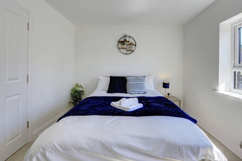 The Stratford Palace Apartment *