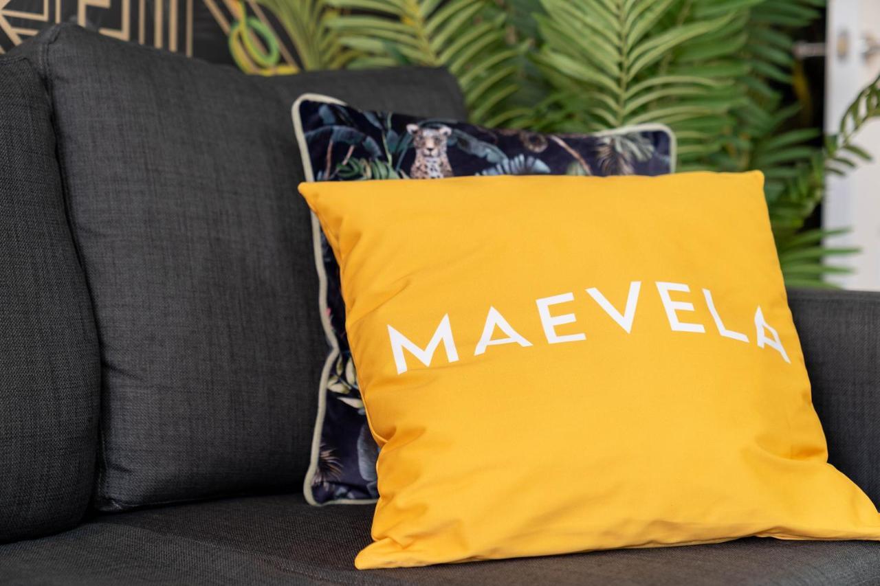 Maevela - Jungle Vibe Luxury Centre 1 Bed - New Build - Centre, Digbeth - Rooftop Terrace - Ps4 & Smart Tv's Birmingham