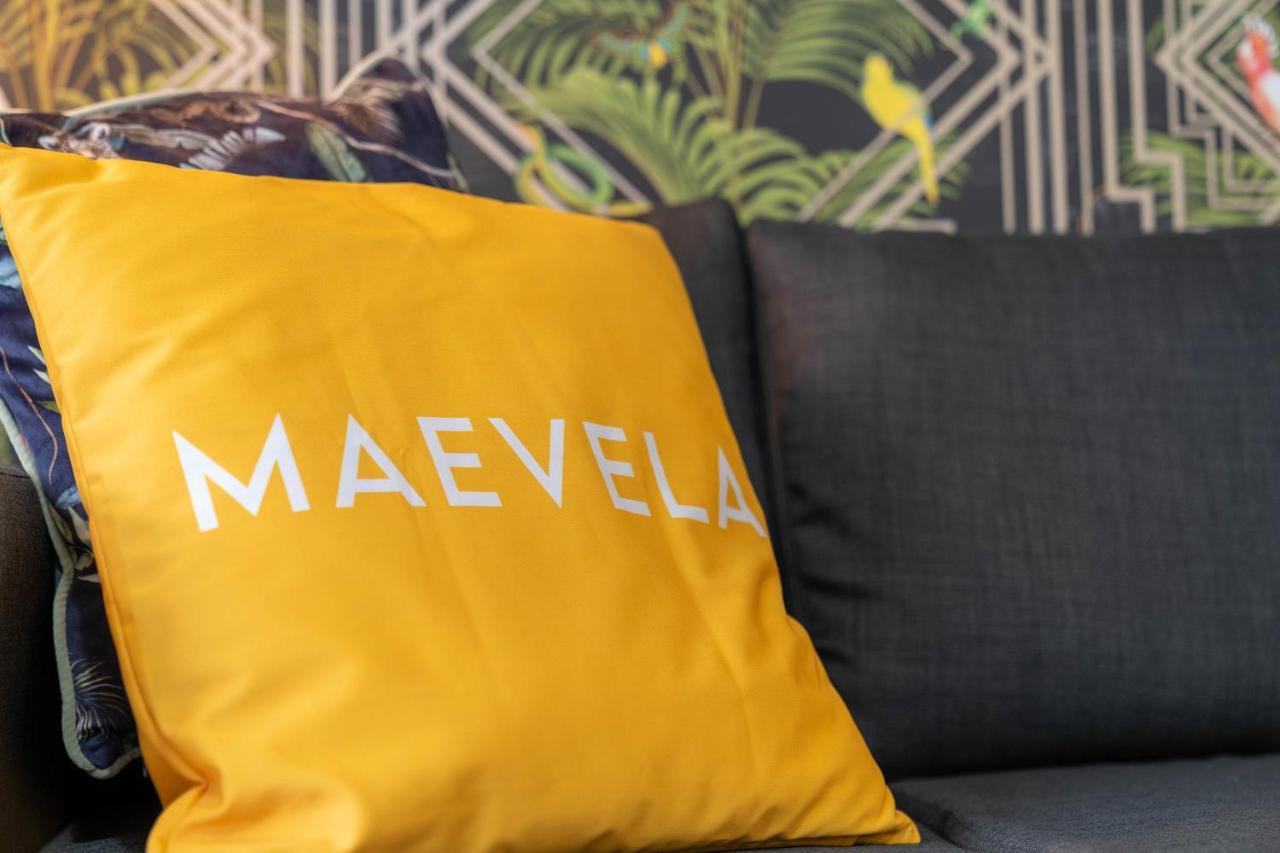 Maevela - Jungle Vibe Luxury Centre 1 Bed - New Build - Centre, Digbeth - Rooftop Terrace - Ps4 & Smart Tv's Apartment *