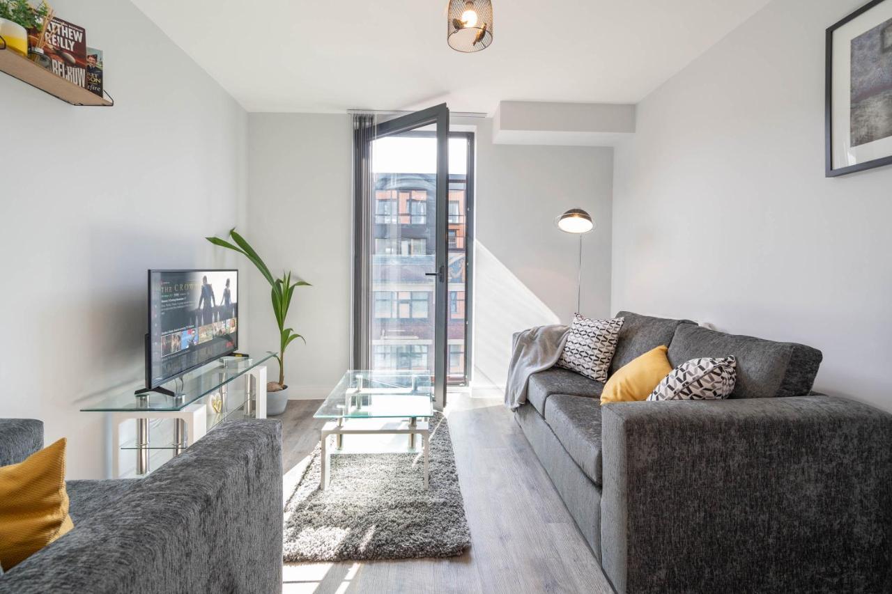 Apartment New Build - 2 Bed Snug Modern - Juliet Balcony - Roof Terrace - Digbeth, Centre - Free Netflix & Smart Tv Birmingham