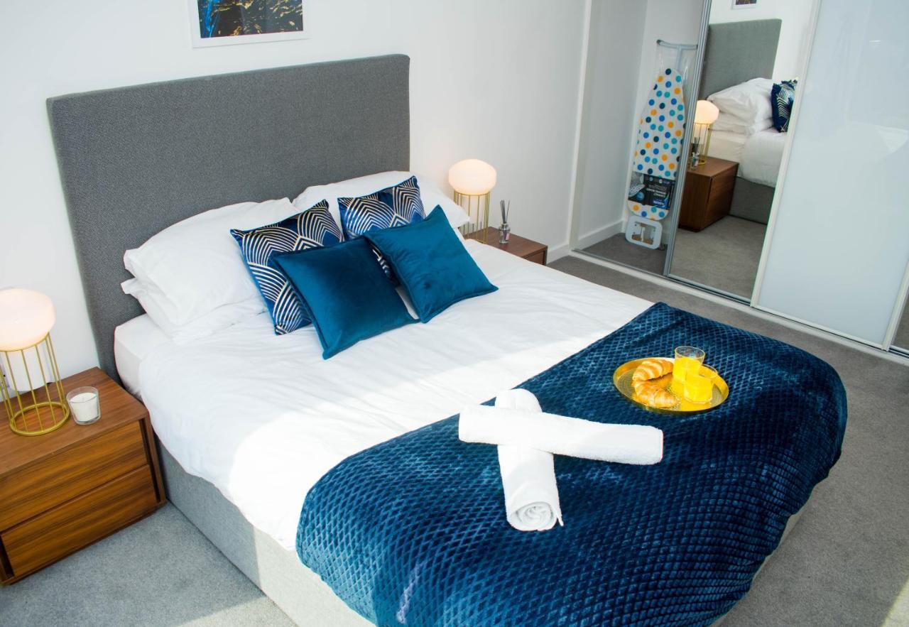 Exoticstay Apartments - Ultra Luxe Top Floor Suite - City Centre Apartment With Cube View - Smart 4K Tv With Ultrafast Wifi & Netflix *