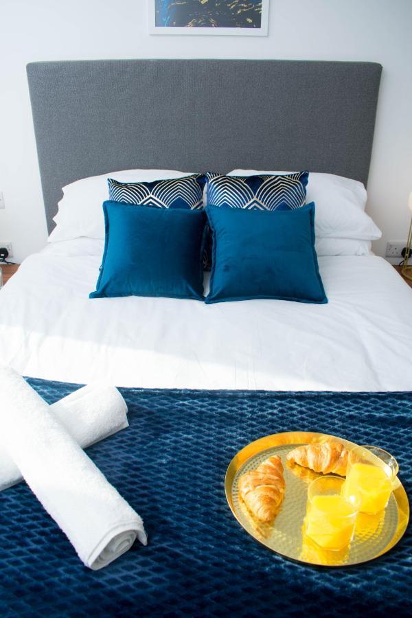 Exoticstay Apartments - Ultra Luxe Top Floor Suite - City Centre Apartment With Cube View - Smart 4K Tv With Ultrafast Wifi & Netflix *