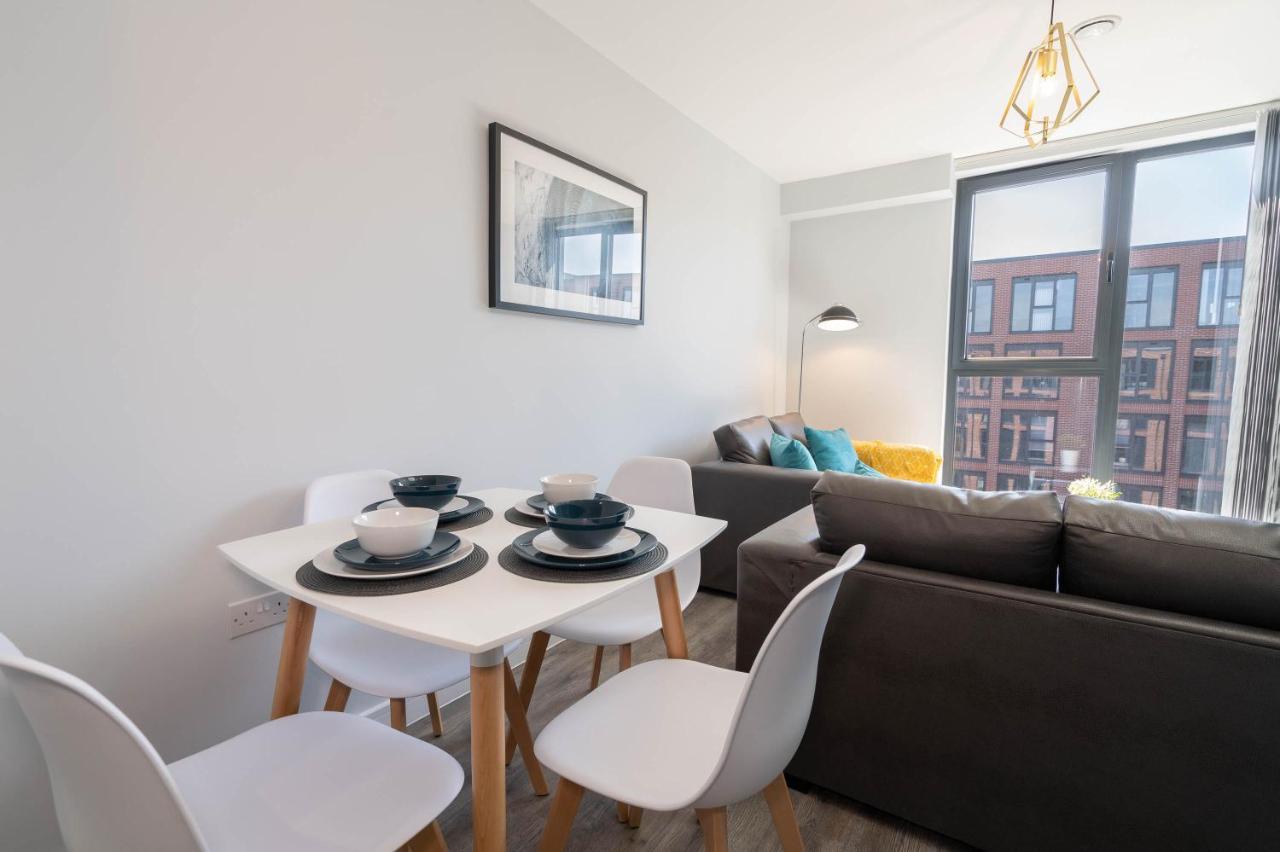 Apartment New Build - 2 Bed Luxury Spacious Modern Apt - Roof Top Terrace - Digbeth, Centre - Free Netflix & Smart Tv