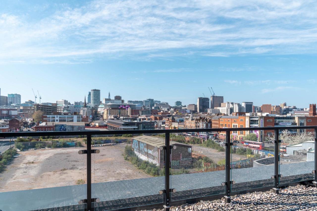 New Build - 2 Bed Luxury Spacious Modern Apt - Roof Top Terrace - Digbeth, Centre - Free Netflix & Smart Tv Birmingham