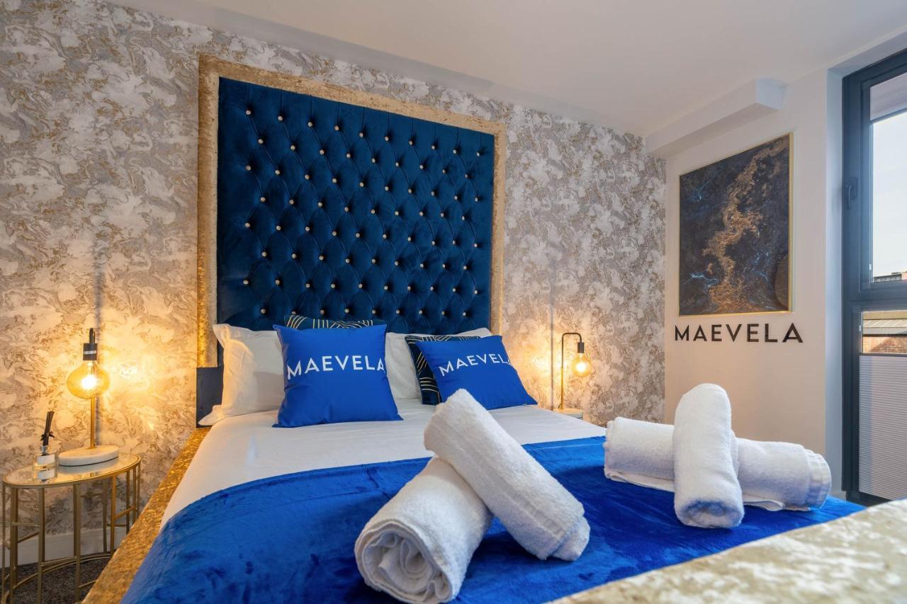 Apartment Maevela - Huge 7ft Emperor Luxury 2 Bed - With Parking - New Build - Centre, Digbeth - Rooftop Terrace - Ps4 & Smart Tv's Birmingham