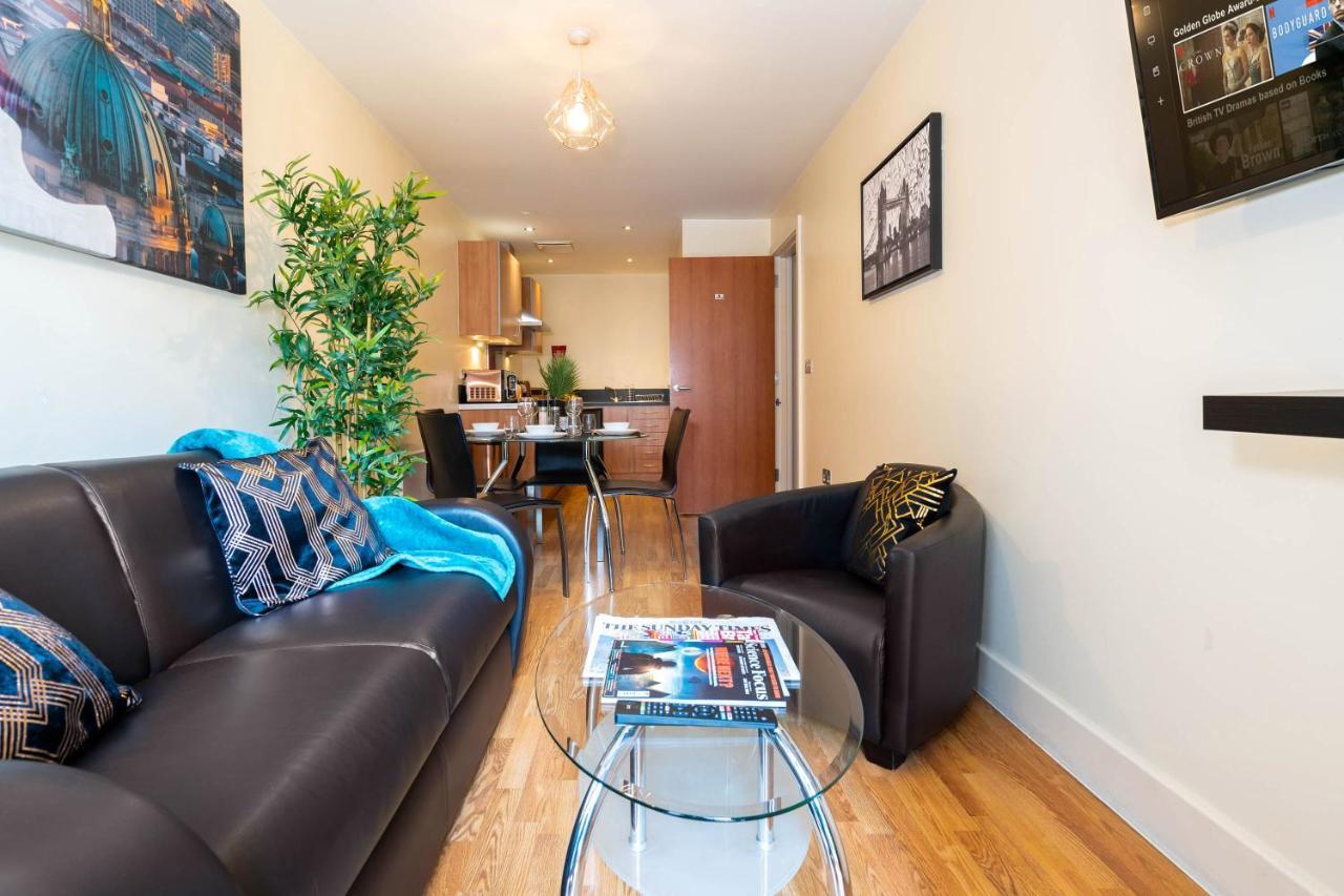 Haus Centre - Balcony - Secure Parking - Arcadian