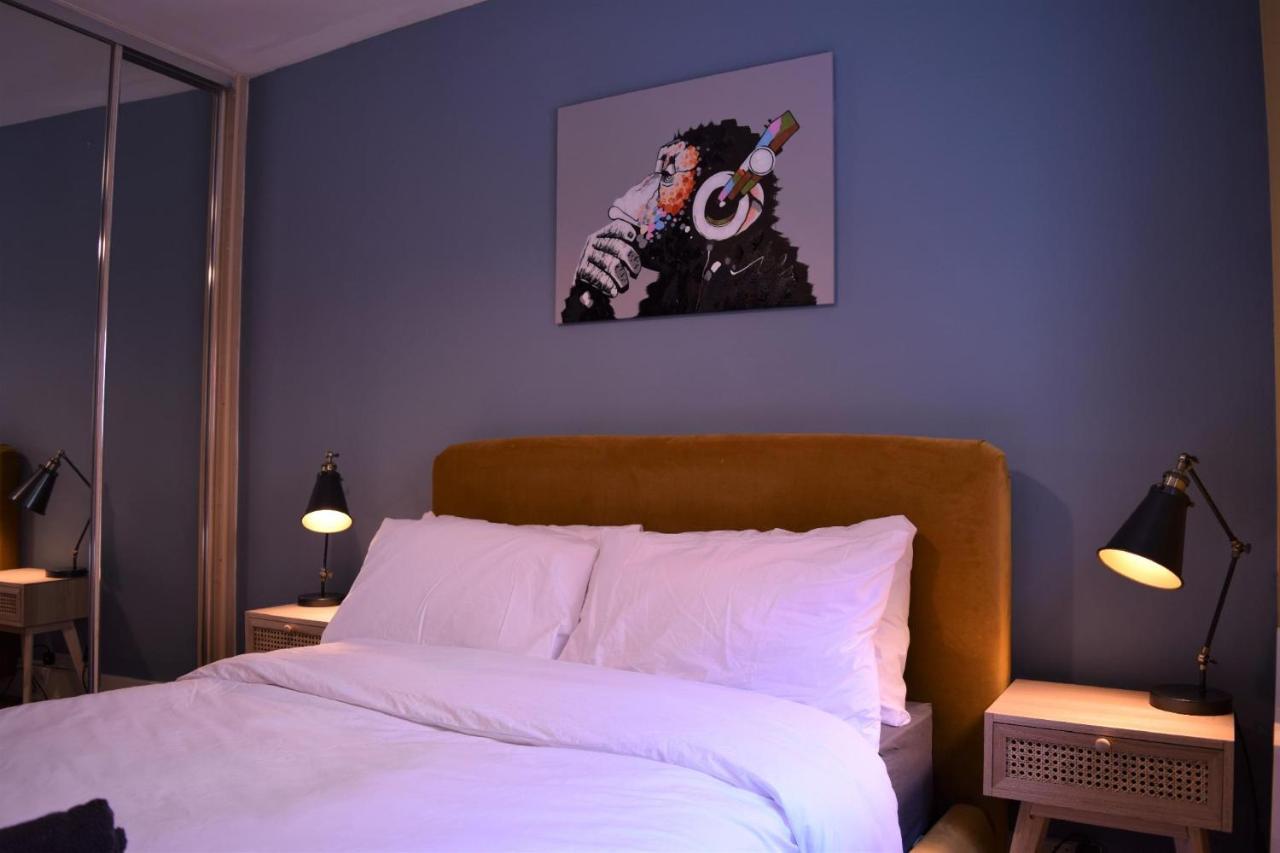 Sealand With Allocated Parking! Apartment Birmingham