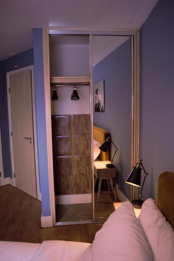 Sealand With Allocated Parking! Apartment