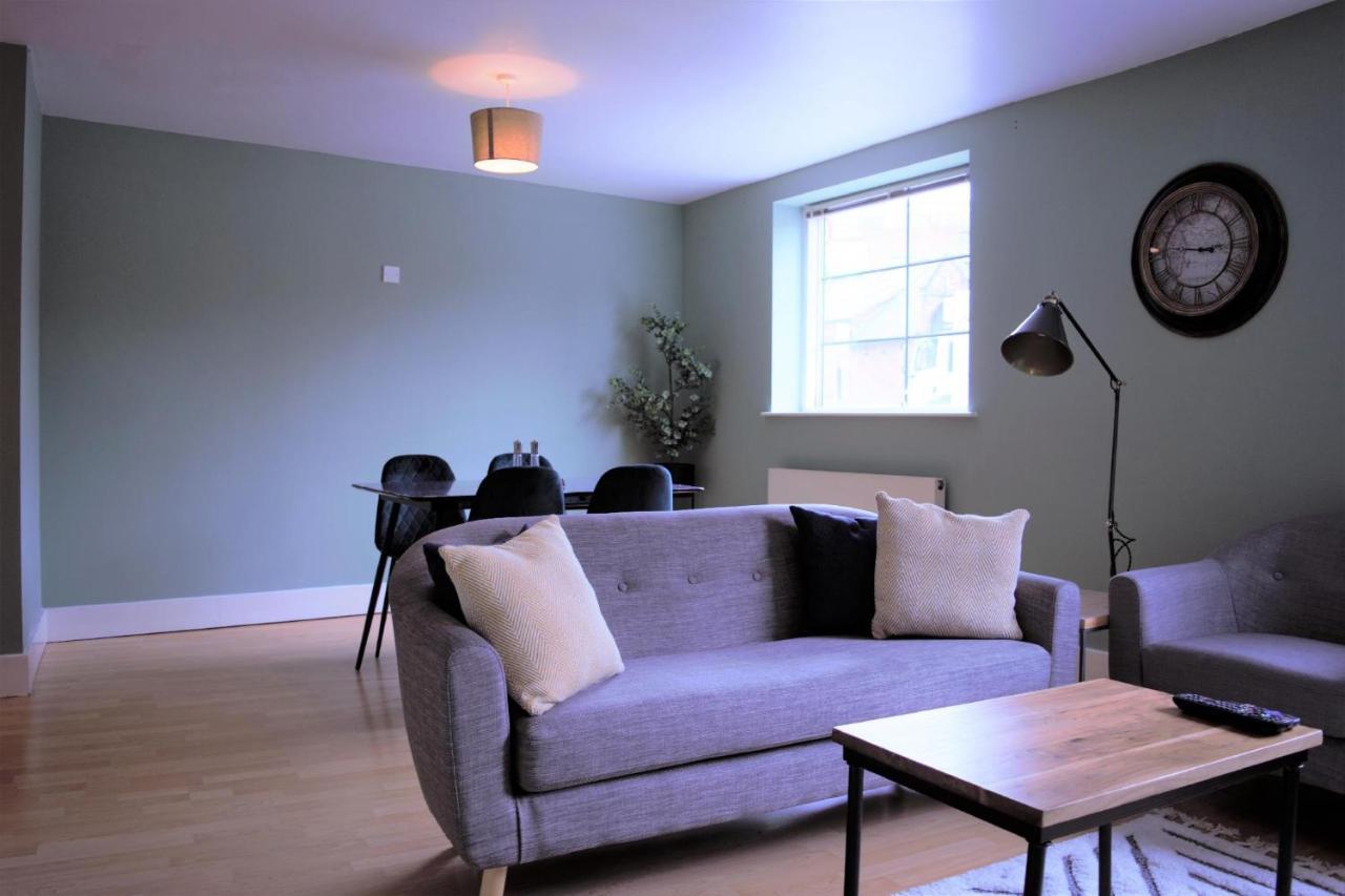 Sealand With Allocated Parking! Apartment *