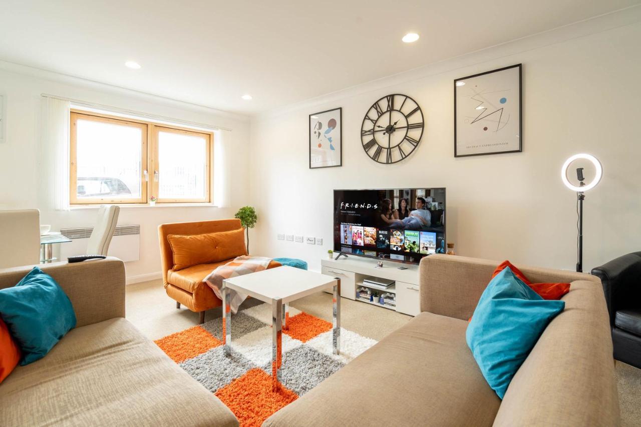 Stylish 2-Bed Birmingham City-Centre Apartment + Parking Birmingham
