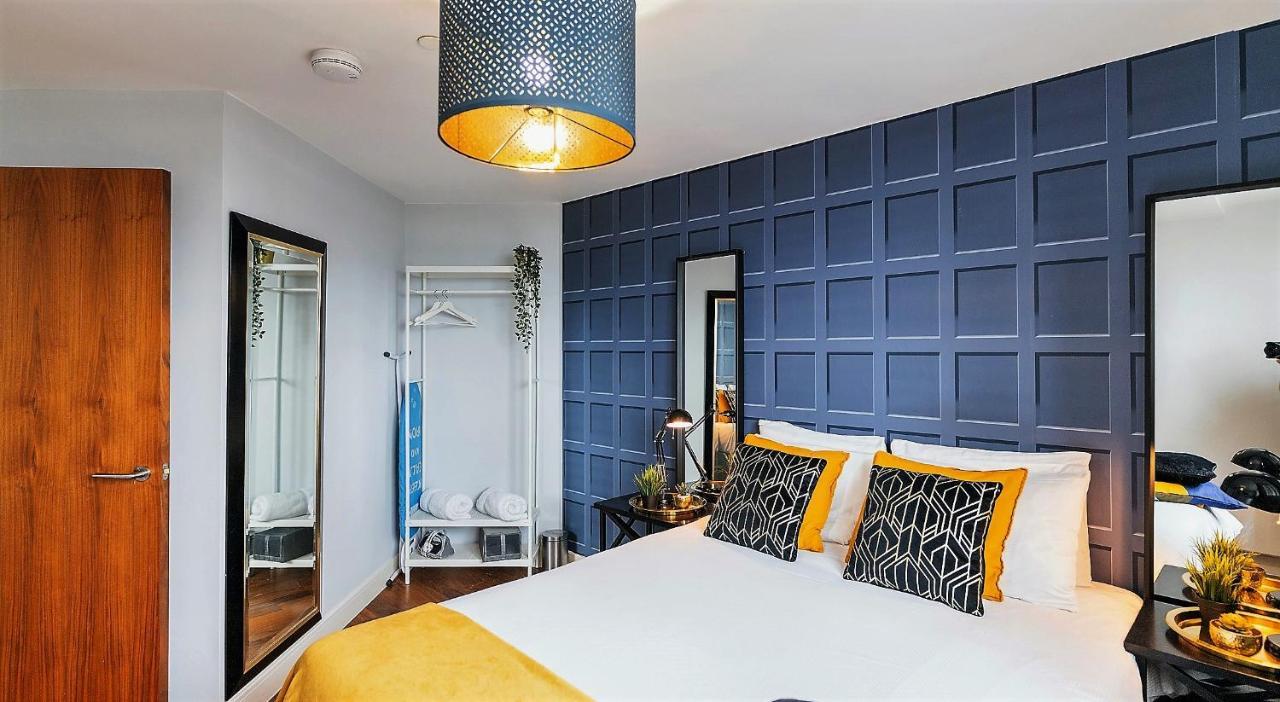 Luxury 9ine Broad Street Apartments, Beautiful View, Public Parking, *