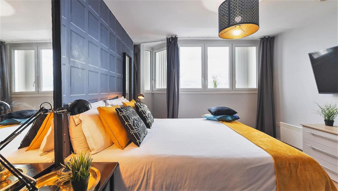 Apartment Luxury 9ine Broad Street Apartments, Beautiful View, Public Parking,