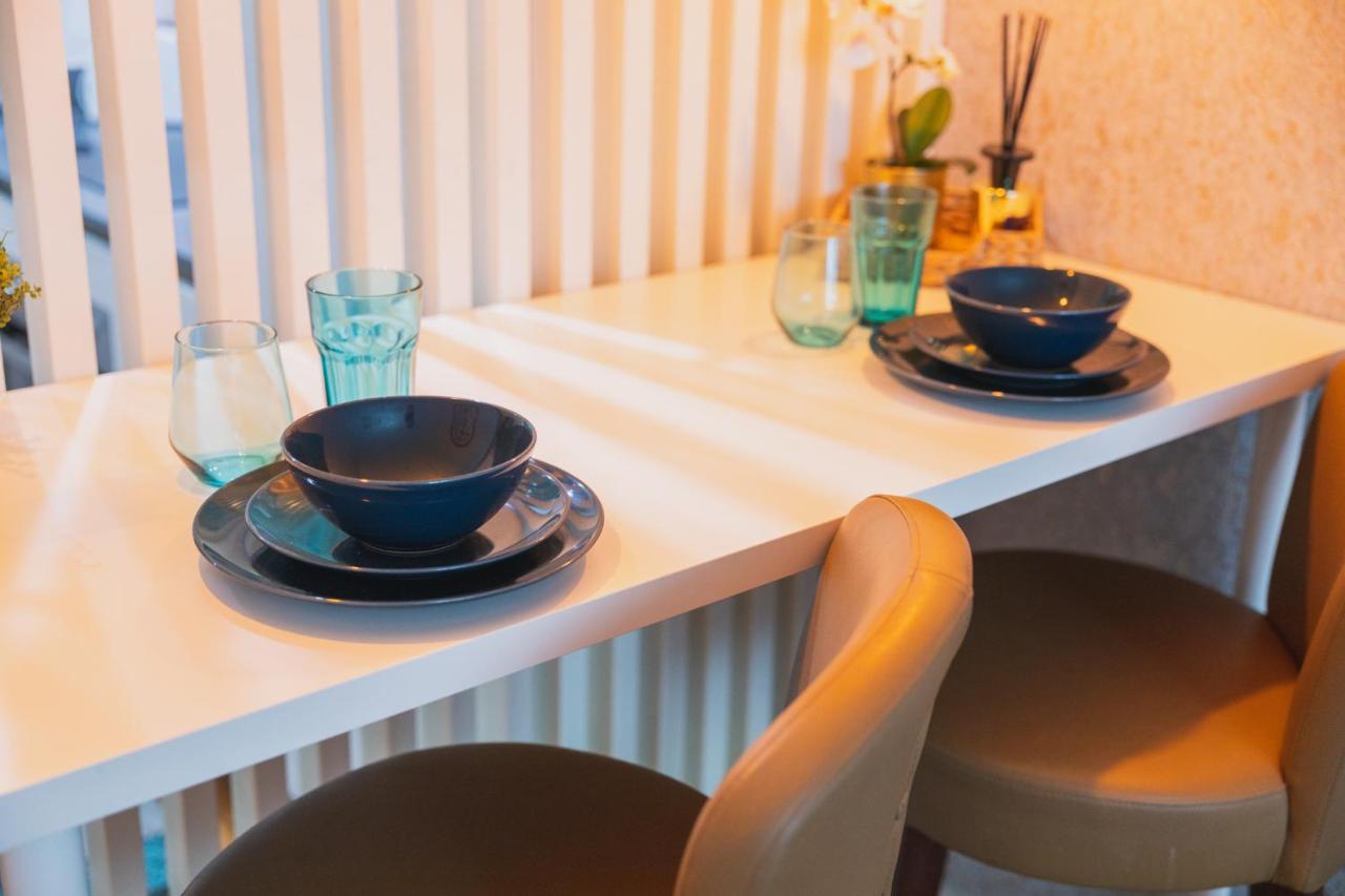 Luxury 9ine Broad Street Apartments, Beautiful View, Public Parking,