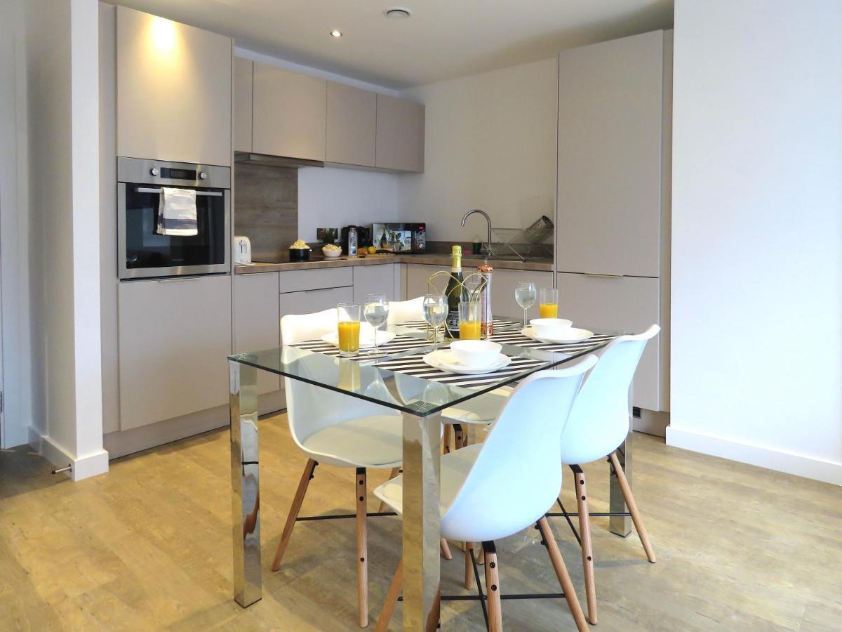 Apartment Tudors Esuites Corporate
