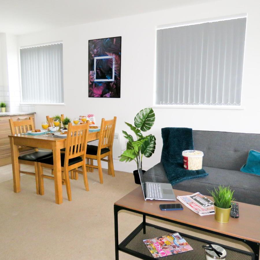 Apartment Tudors Esuites Two Bedroom 5 Beds & Balcony Birmingham