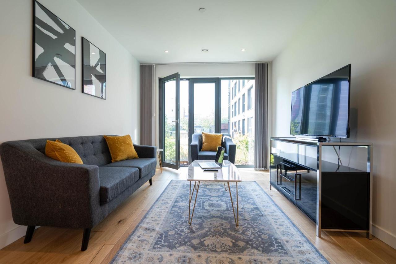 Apartment Luxury New Build ☆ 2 Bed, 2 Bath Apartment - 5 Min Walk From Bullring/Cube/Mailbox/New Street Station