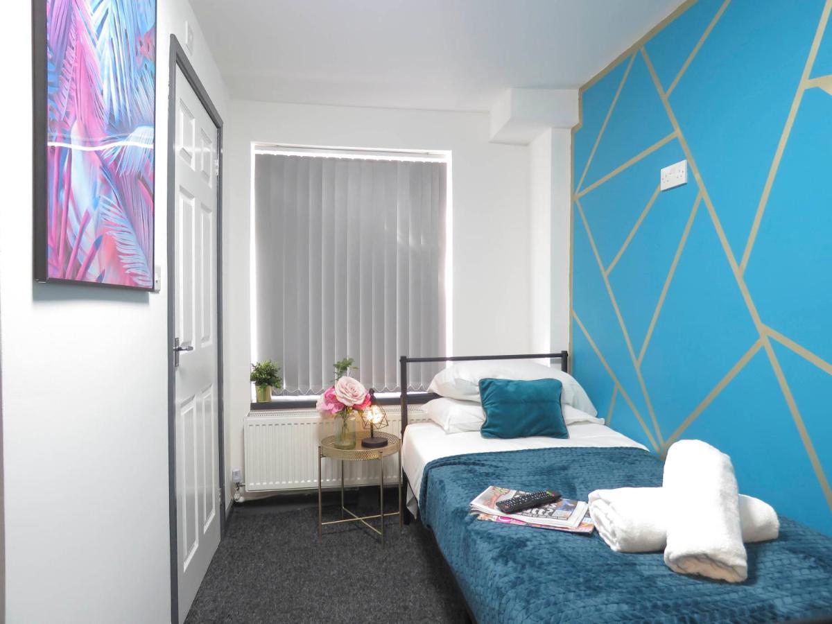 Tudors Inn Handsworth Apartment *