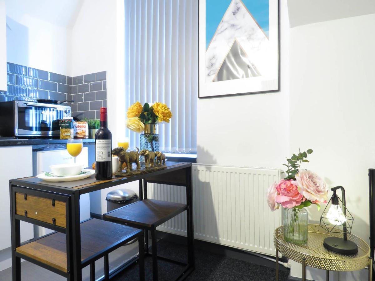 Tudors Inn Handsworth Apartment