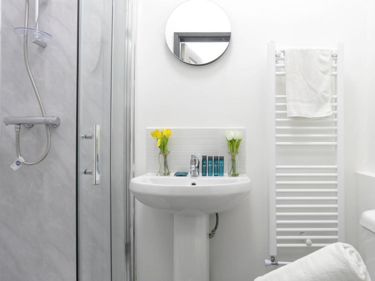 Tudors Inn Handsworth Apartment