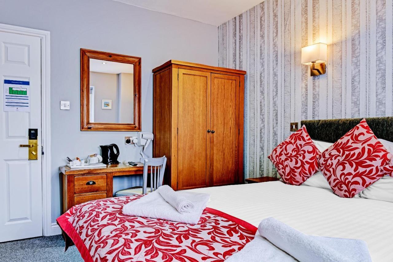 Oyo Dovecote Hotel Birmingham