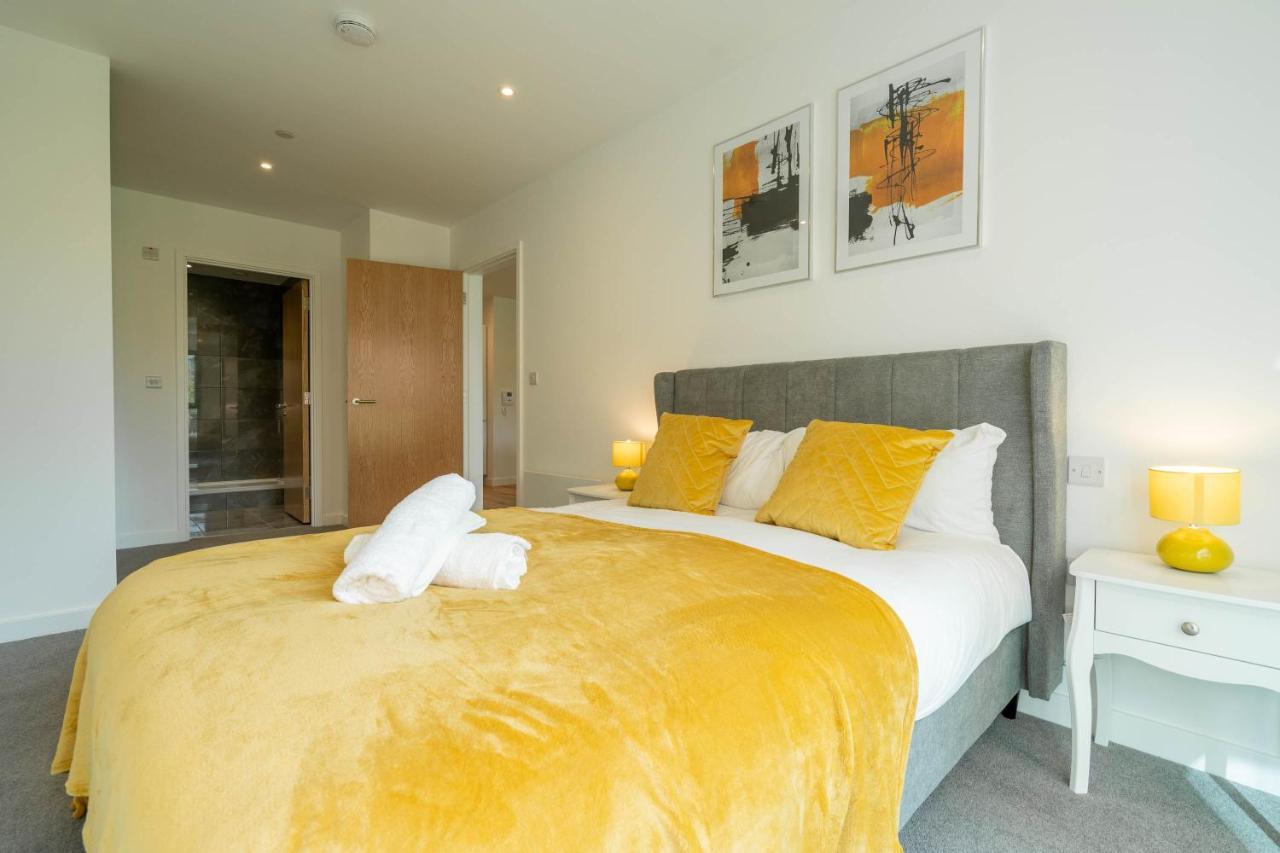 Luxury New Build ☆ 2 Bed, 2 Bath Apartment - 5 Min Walk From Bullring/Cube/Mailbox/New Street Station Birmingham