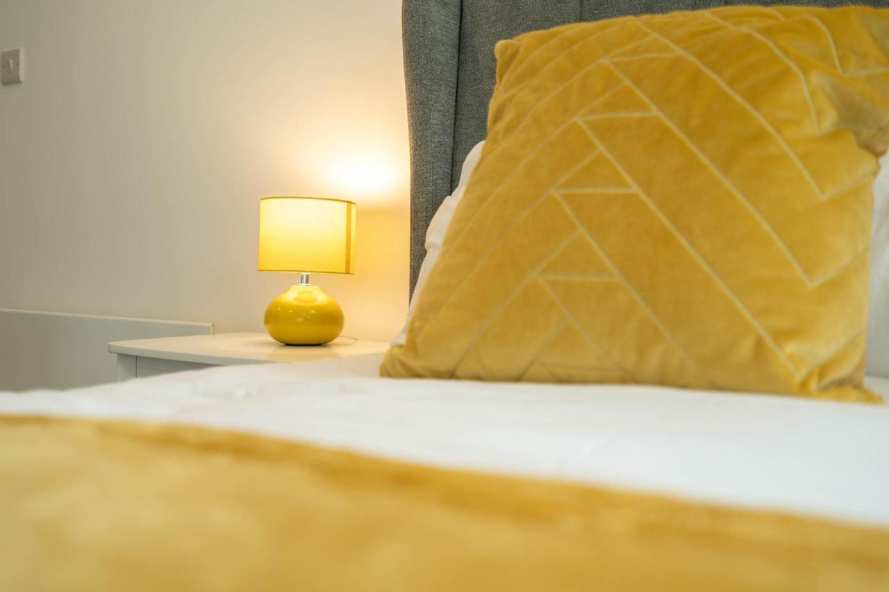 Apartment Luxury New Build ☆ 2 Bed, 2 Bath Apartment - 5 Min Walk From Bullring/Cube/Mailbox/New Street Station *