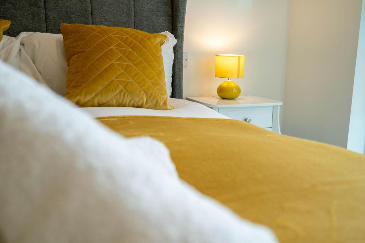Apartment Luxury New Build ☆ 2 Bed, 2 Bath Apartment - 5 Min Walk From Bullring/Cube/Mailbox/New Street Station *