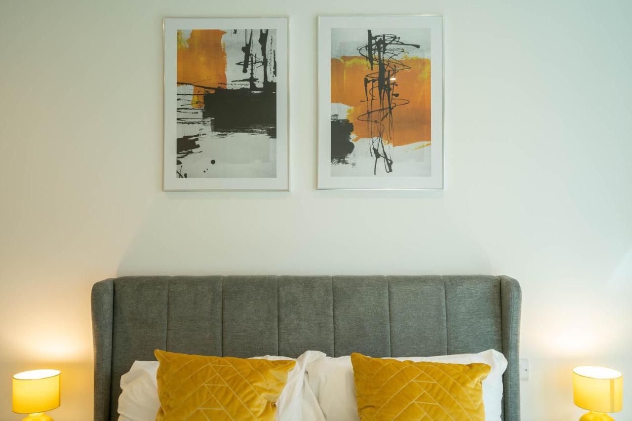 Apartment Luxury New Build ☆ 2 Bed, 2 Bath Apartment - 5 Min Walk From Bullring/Cube/Mailbox/New Street Station
