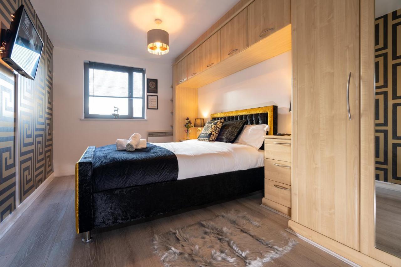 Caliber Stays Bliss - Medusa - 2-bed Retreat - Attractions, Sleeps 4, Free Netflix, Nearby Parking & Close Proximity - Bullring, Grand Central, The Cube - 5 Minutes Walk Apartment