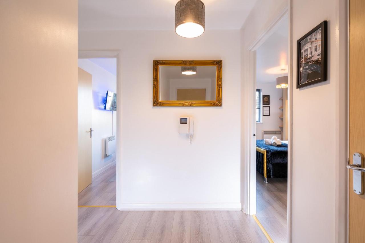 Caliber Stays Bliss - Medusa - 2-bed Retreat - Attractions, Sleeps 4, Free Netflix, Nearby Parking & Close Proximity - Bullring, Grand Central, The Cube - 5 Minutes Walk Apartment Birmingham