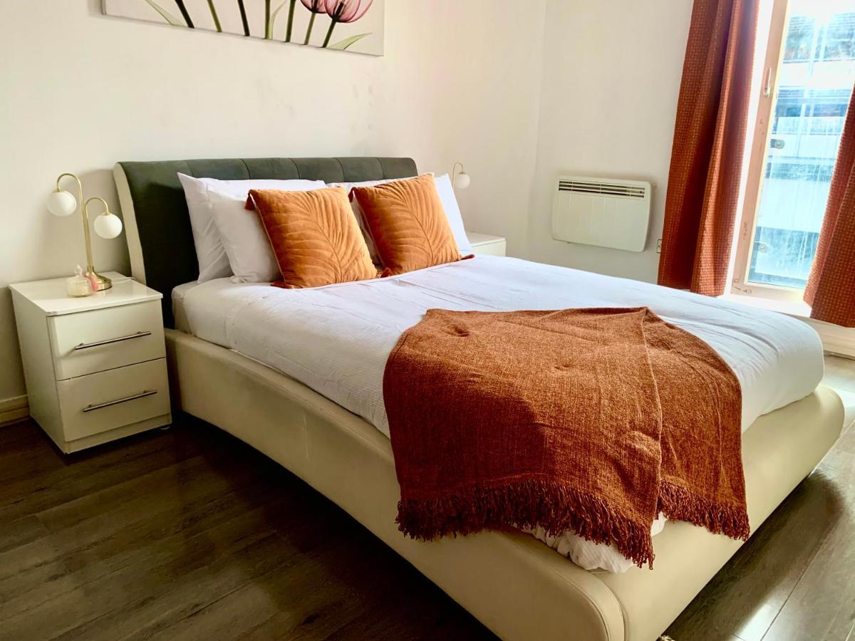 New Refurb Two Bedroom Apartment, Arcadian B'ham *