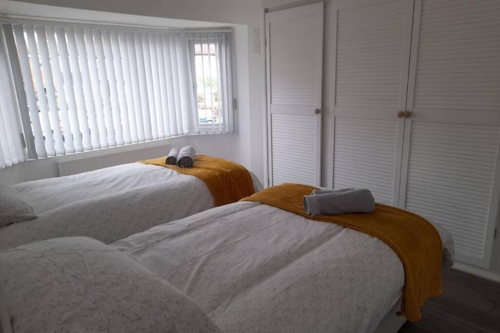 Beautiful Modern Three-bedroom Semi Detached House Holiday home *