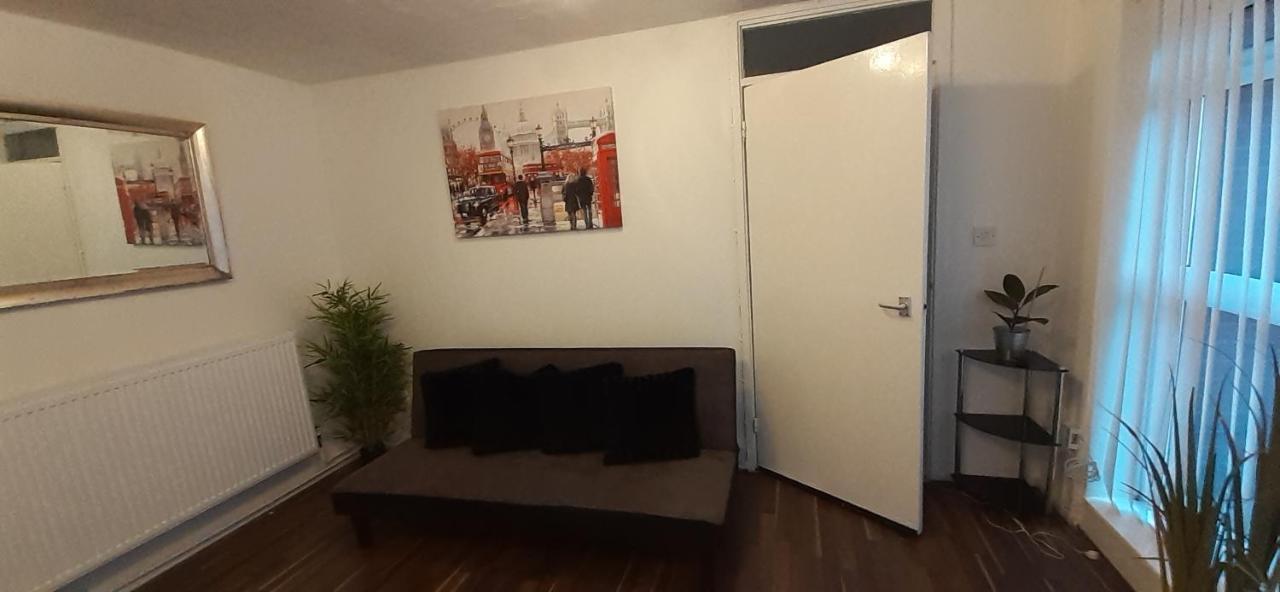 Apartment Easy Reach Birmingham, Near Utilita Arena, Icc, Brindley Place And Symphony Hall, With Free Allocated Parking