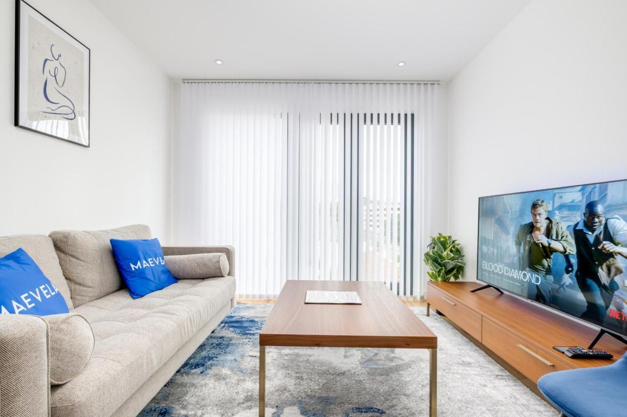 Apartment Maevela Apartments - New Build Luxury Apt With Juliet Balcony - 5 Min Walk From Bullring & Cube & Mailbox & New Street Station - Free Netflix & Wifi *