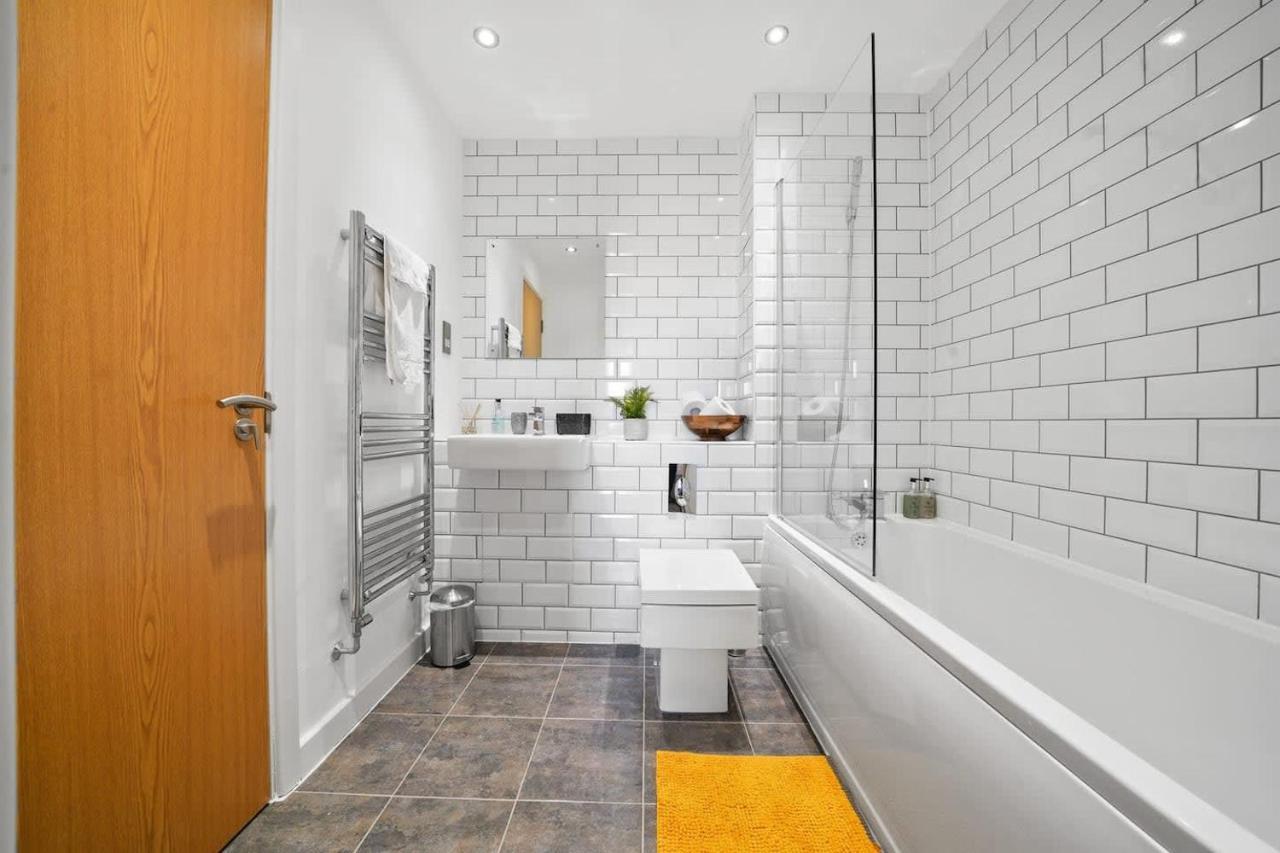 Moda Stays - Helena Street Apartment