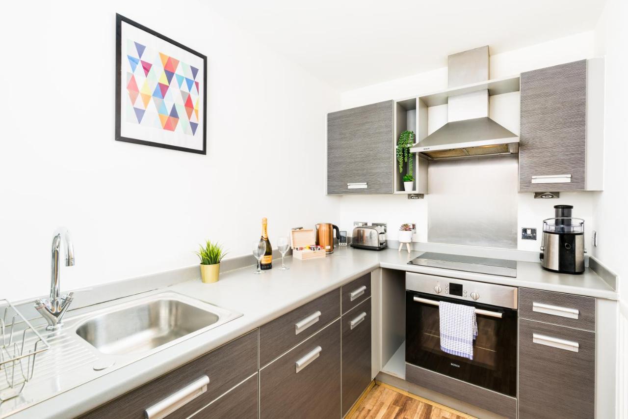 Haus Centre - Balcony - Parking - Smart Tv - Wifi Apartment *