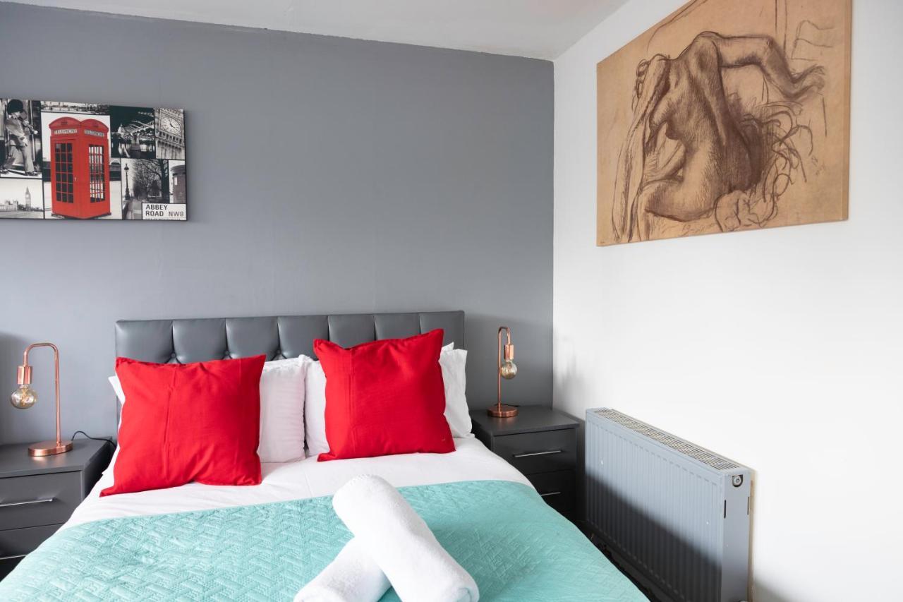 B16 Arena - 3 Bedrooms, 2 Bathrooms, Parking Space - Private - 欢迎 * Birmingham