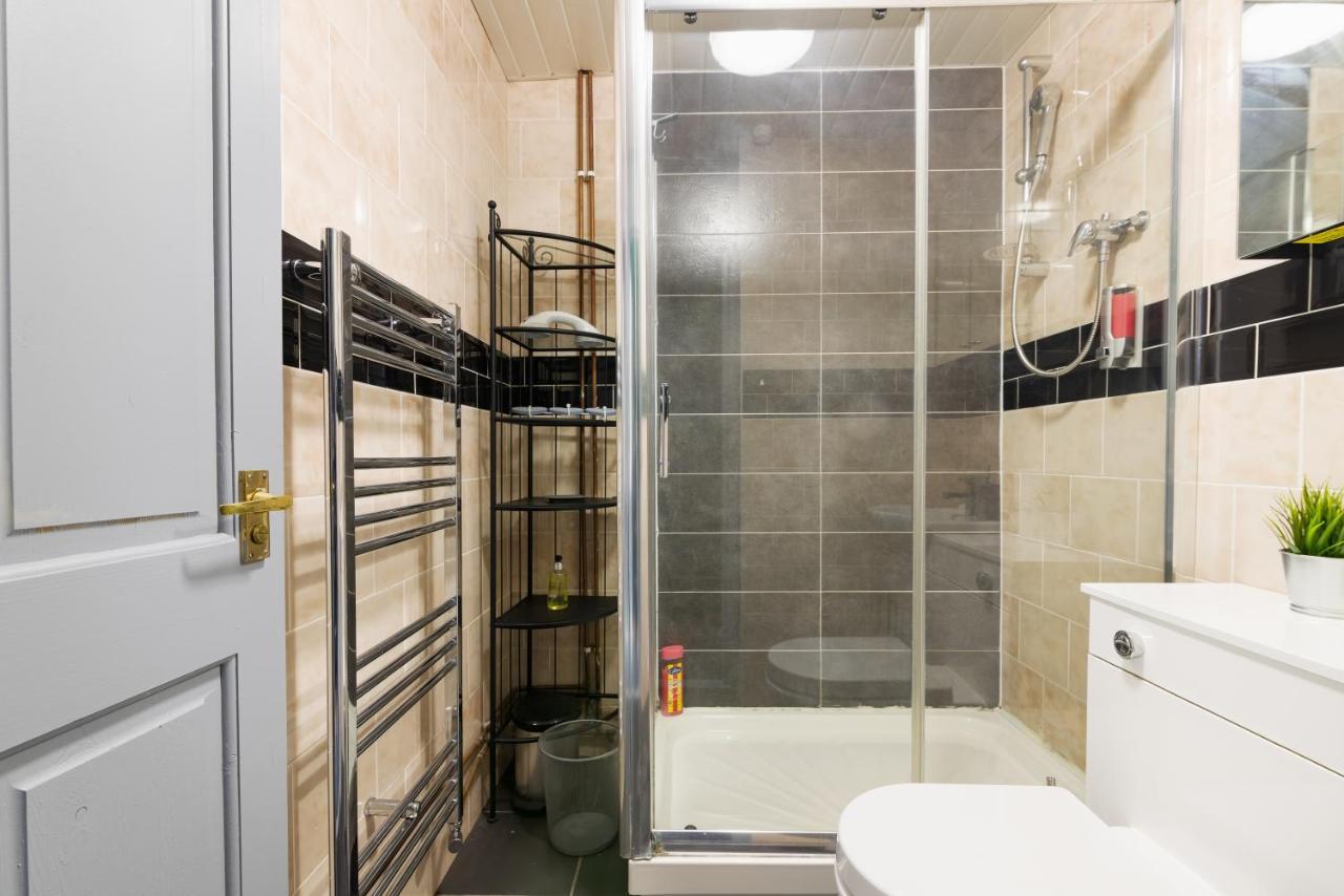 B16 Arena - 3 Bedrooms, 2 Bathrooms, Parking Space - Private - 欢迎