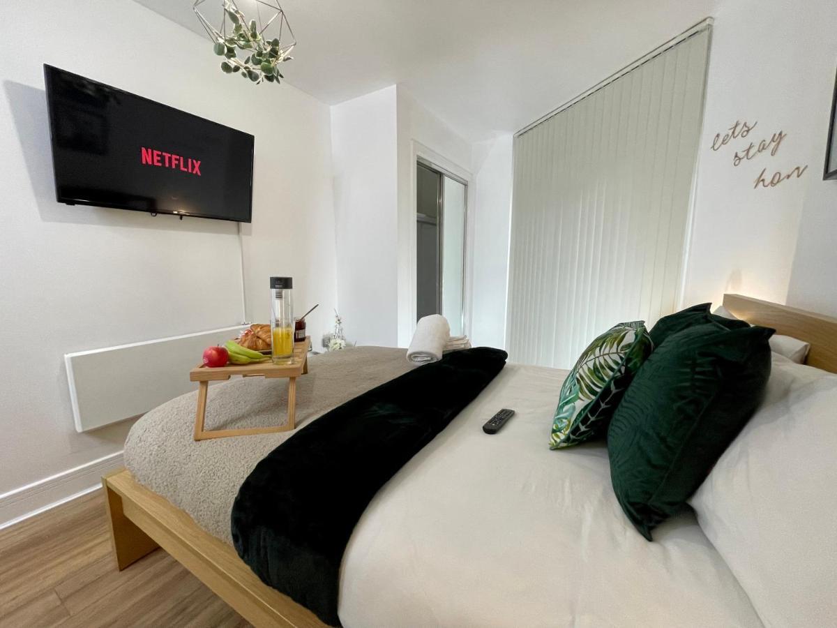 Cosy Hideaway - Views With Free Parking & Netflix * Birmingham