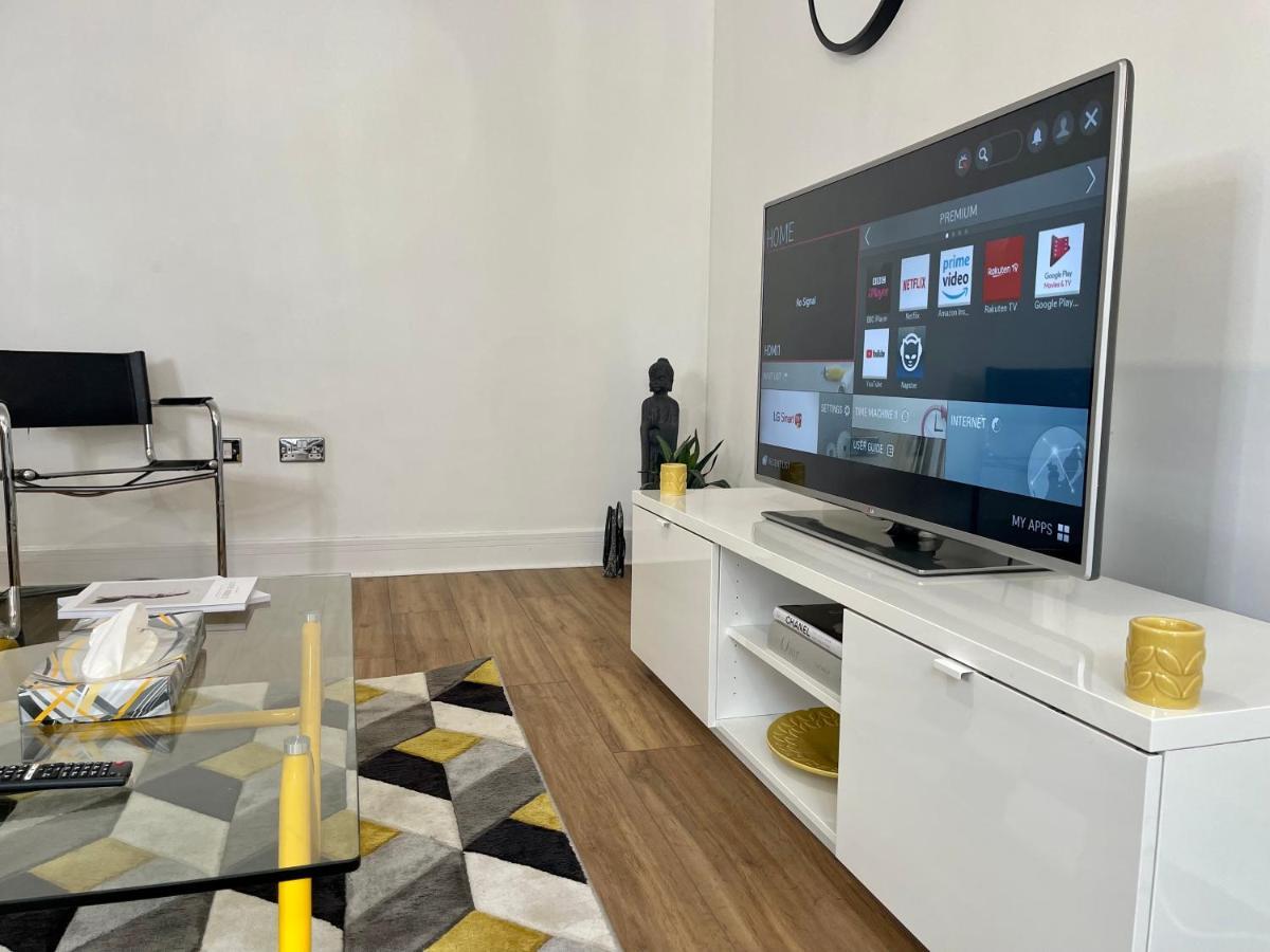 Cosy Hideaway - Views With Free Parking & Netflix Birmingham