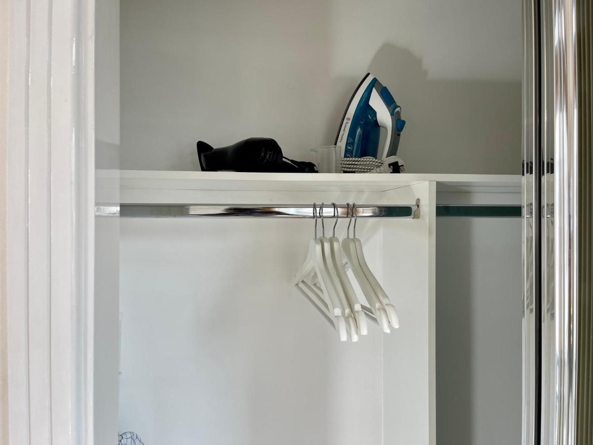 Cosy Hideaway - Views With Free Parking & Netflix Apartment Birmingham