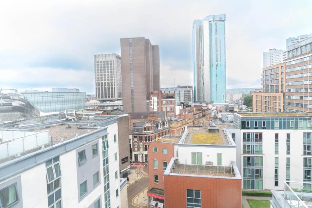 Centre 2bed - With Balcony & Parking Apartment Birmingham