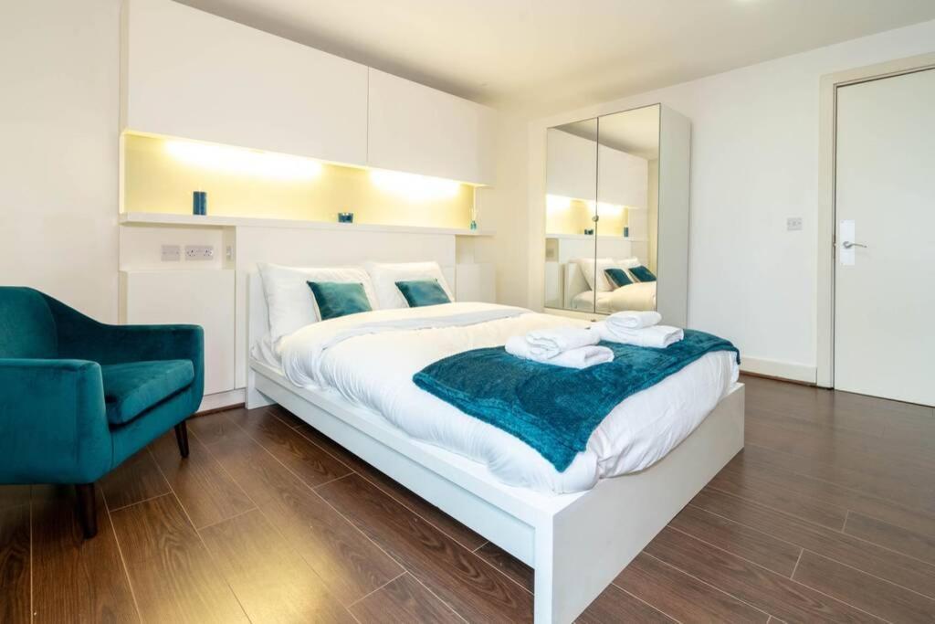 Centre 2bed - With Balcony & Parking Birmingham