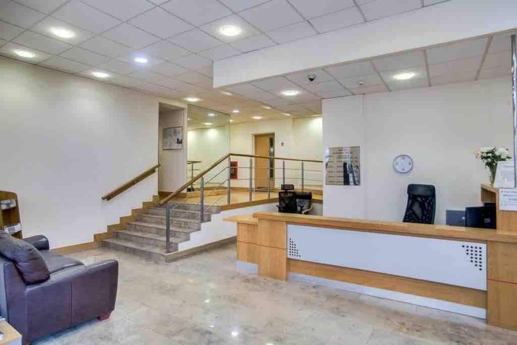 Location Location Location Centre Apartment *