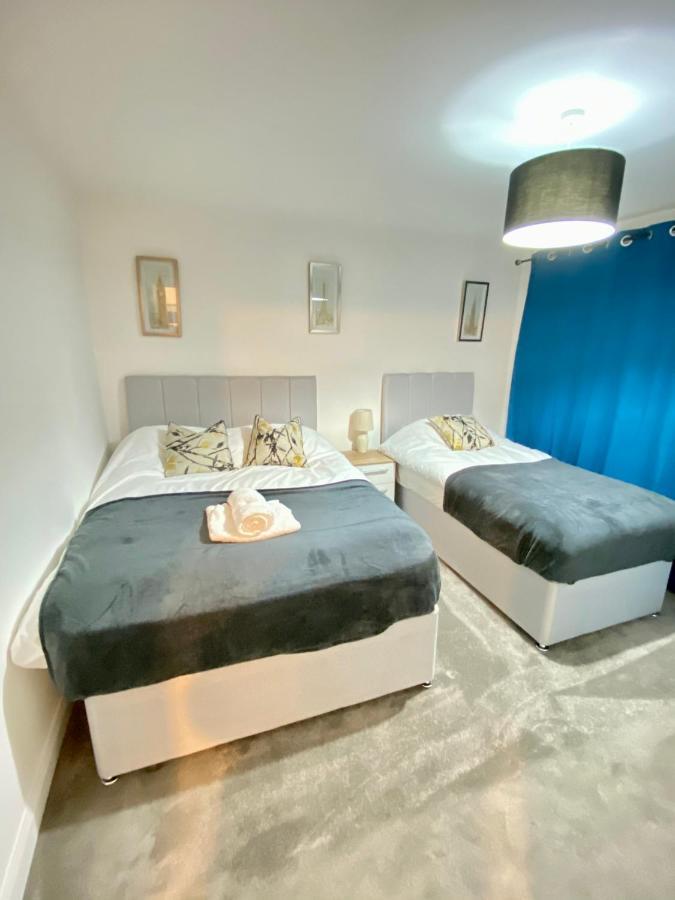 Spacious Contractor Haven: Nec & Airport Proximity Holiday home Birmingham