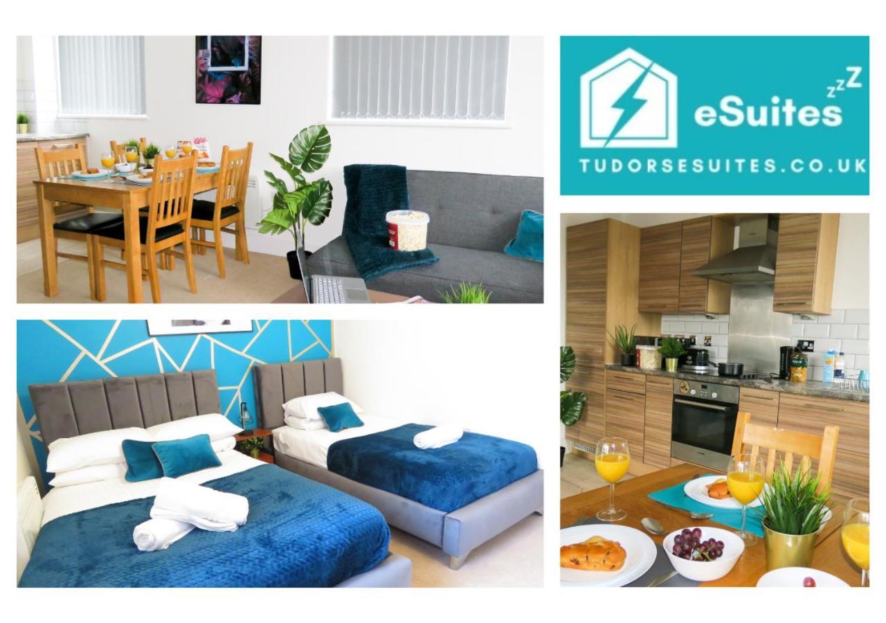 Tudors Esuites Two Bedroom 5 Beds & Balcony Apartment *
