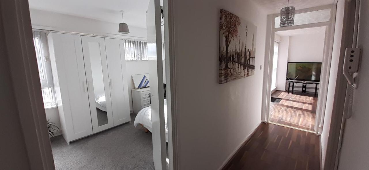 Apartment Easy Reach Birmingham, Near Utilita Arena, Icc, Brindley Place And Symphony Hall, With Free Allocated Parking