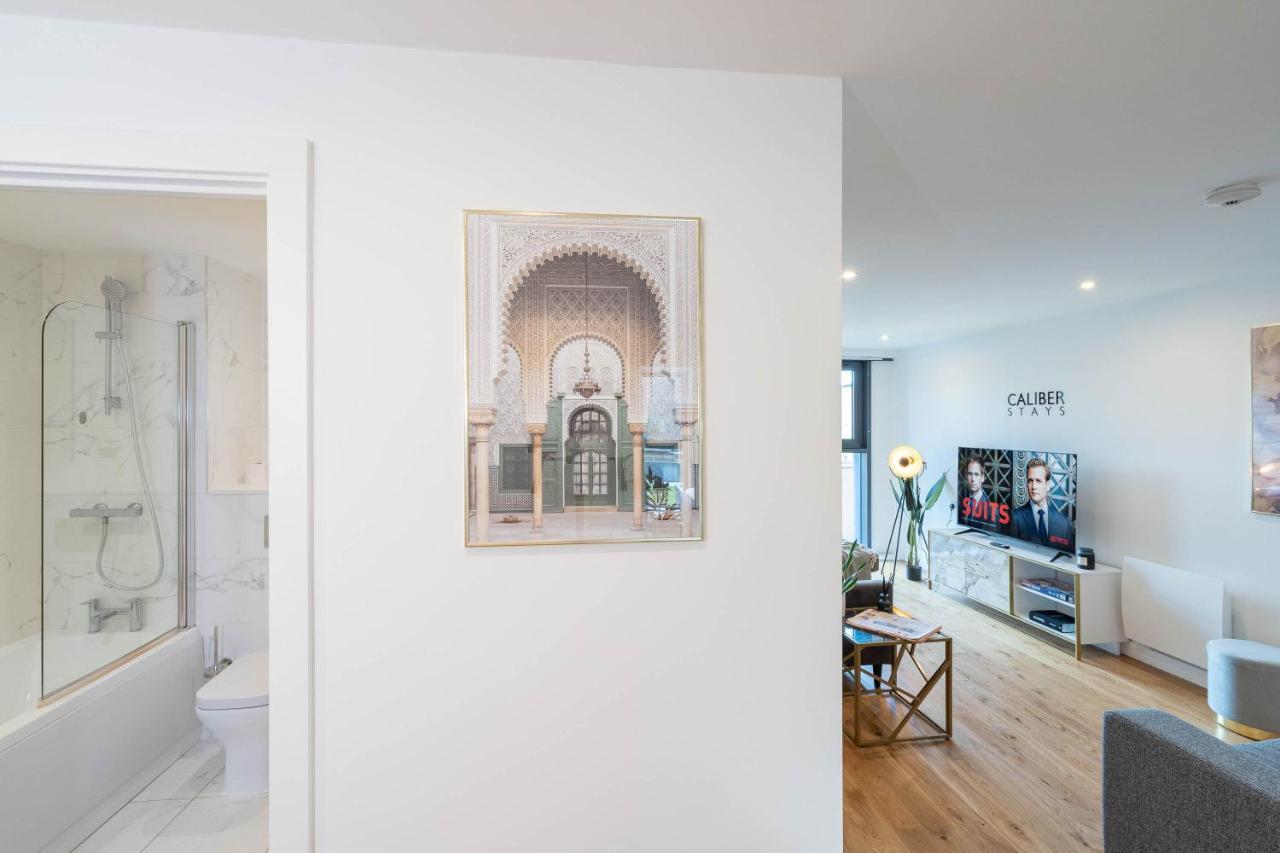 Caliber Stays & Homes - The Nemesis Suite- Two Bedroom Serviced - Centre Apartment