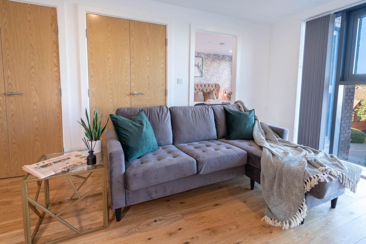 Caliber Stays & Homes - The Nemesis Suite- Two Bedroom Serviced - Centre *